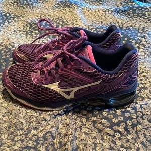 Mizuno running shoes